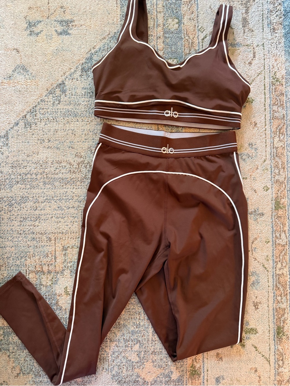 Alo set
